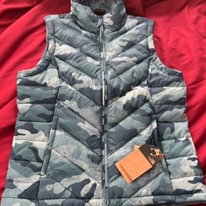Brand new North Face vest